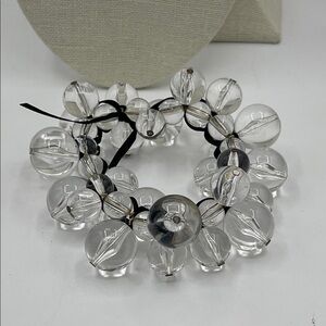3.26.26-10 Vintage Clear Lucite Bead Stretch Bracelet - Transparent